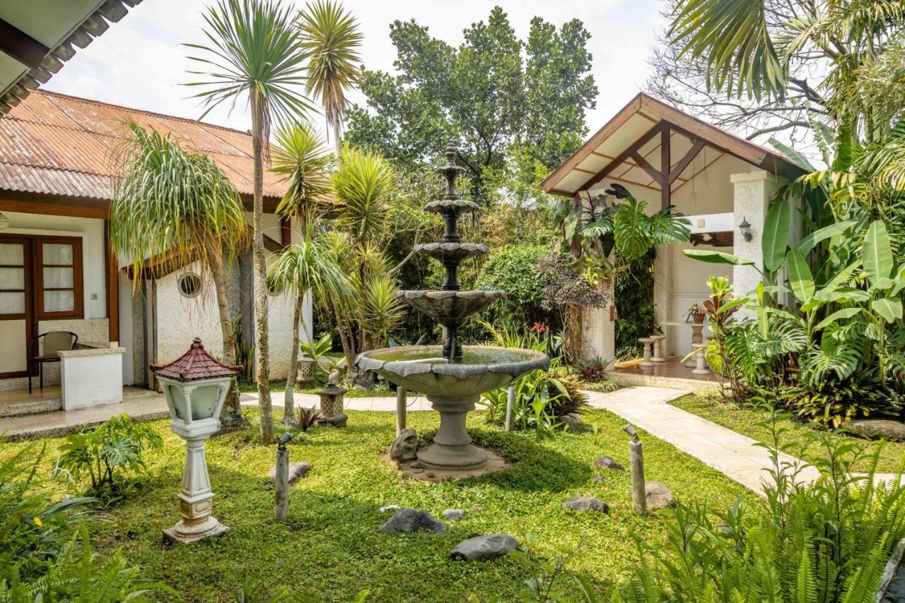 Family Hotel Gradia 1 Batu  Exterior photo